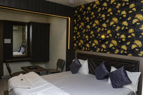 Fotografie z fotogalerie ubytování Hotel Grace Lodging & Boarding v destinaci Ulhāsnagar