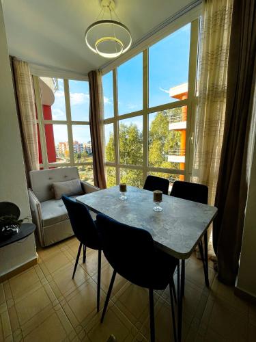 Sunny Holidays Apartment