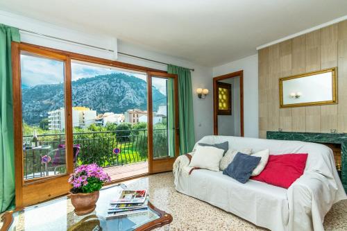 Can Puig, amplia y luminosa casa a las afueras de Pollensa