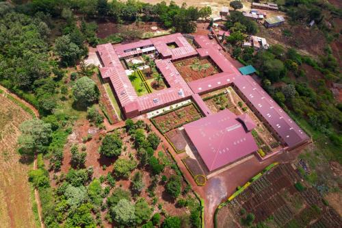 an overhead view of a garden with a building at STC.SAFARI LODGE in Oldeani