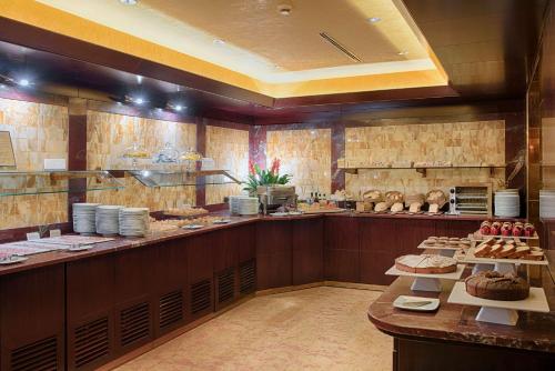 Jídlo v hotelu nebo okolí