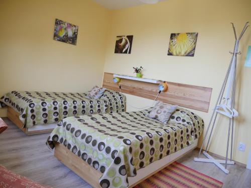 En eller flere senge i et værelse på pl.Outback