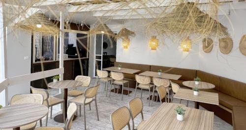 Ruang duduk di Travel Hotel Gesher Haziv