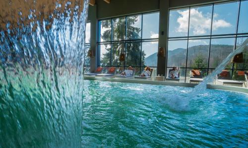 Piscina di Balvanyos Resort - Peakture Hotel & Grand Hotel Balvanyos o nelle vicinanze
