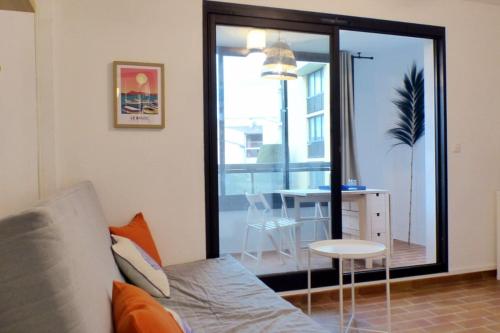 T2 with shared pool in Six-Fours-les-Plages