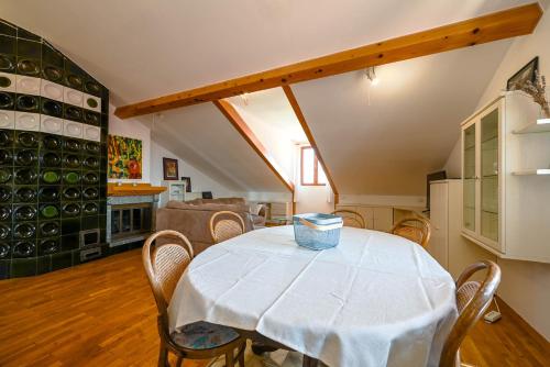 Carera 69 Apartment