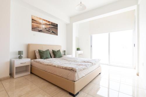 Cozy Apartment with Sea View