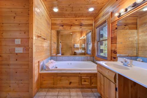 Royal Vista Lodge by Eden Crest photo 64