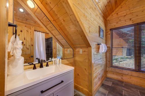 Royal Vista Lodge by Eden Crest photo 80