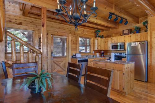 Royal Vista Lodge by Eden Crest photo 82
