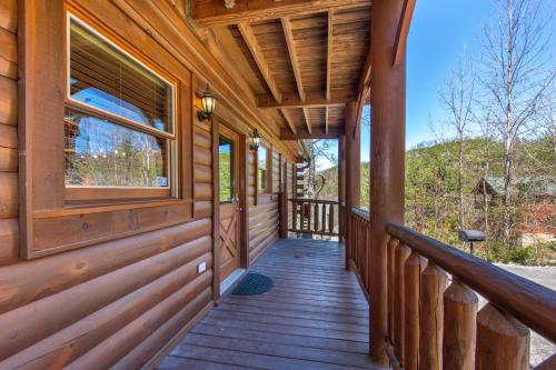 Royal Vista Lodge by Eden Crest photo 86