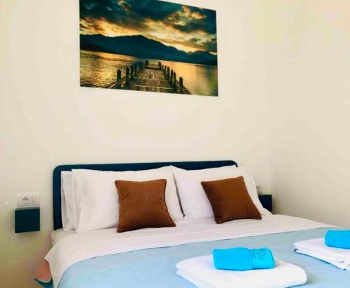 Cama o camas de una habitación en Spacious two bedroom apartment with free parking