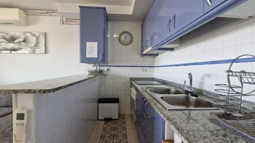 Cap Mestral con piscina y aire acondicionando
