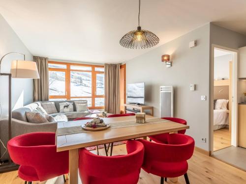 Appartement moderne 4 pièces avec piscine, spa, parking et accès direct aux pistes