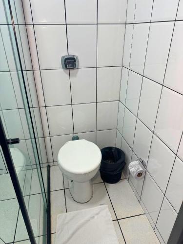 Bilik mandi di PORTAL PARQUE HOTEL