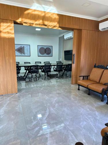 Televisyen dan/atau pusat hiburan di PORTAL PARQUE HOTEL