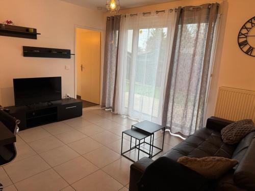 Modern house Hyper centre CDG PARIS Parc Astérix