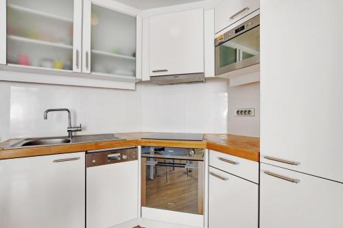 Moderne 3 pièces au coeur des Champs-Elysées
