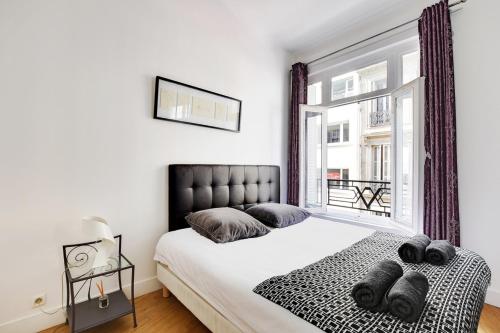 Moderne 3 pièces au coeur des Champs-Elysées