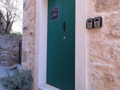 Φωτογραφία από το άλμπουμ του Heritage Apartments Kyra & Fox in Pitve, Hvar σε Pitve