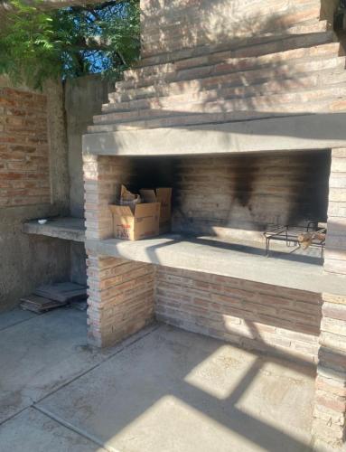 Kemudahan BBQ tersedia untuk tetamu di rumah percutian