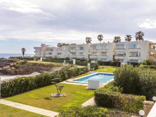 Bazén v ubytovaní Apartment Cala Montero I by Interhome alebo v jeho blízkosti