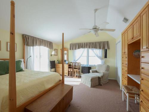 Postel nebo postele na pokoji v ubytování Stoughton