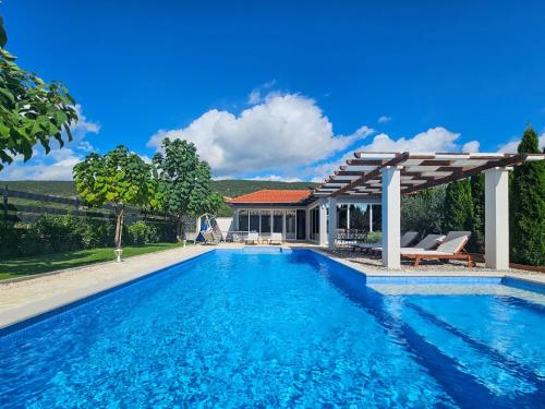 Holiday Home Maja by Interhome