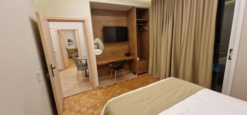 New Ventiri Family Suite 5, near Hilton, Athens Central, fully equipped