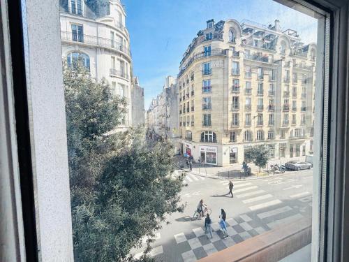 Spacious loft in the Marais