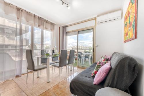 Bambu Tropical Chill out Pool Wifi