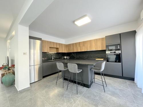 City Rendezvous 3 Bedroom Flat