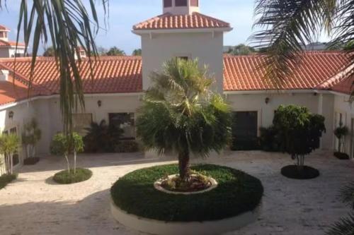 Κήπος έξω από το Luxury Apartament in Providenciales, Turks and Caicos Islands