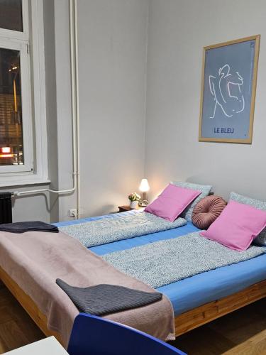 Beautiful Rooms on the Joseph Boulevard