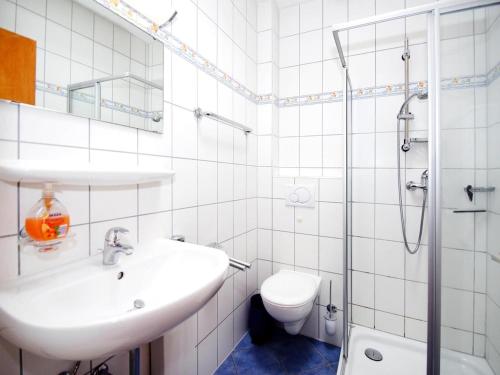 Koupelna v ubytování Bungalow Arielle, Dornumersiel