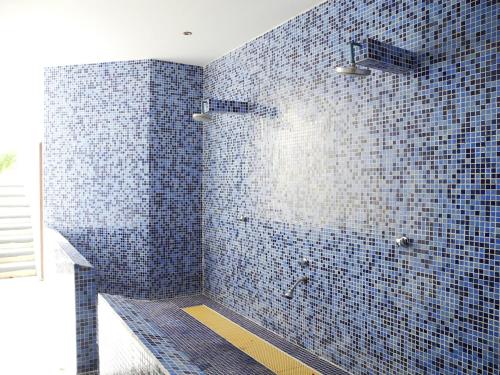 Koupelna v ubytování EL PALMAR Luxury XL Oceanview Condo