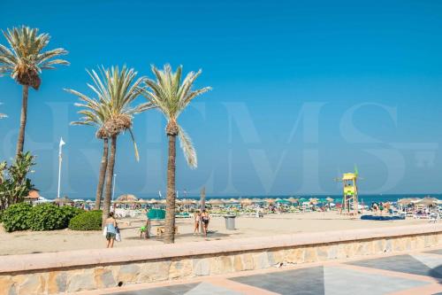 Modern Blue Oasis just 7 minutes from the Sea REMS photo 38
