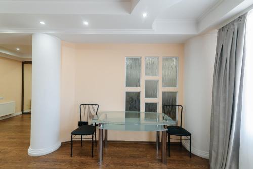 Galería fotográfica de Centr Lev Tolstoi LuxRent en Chişinău
