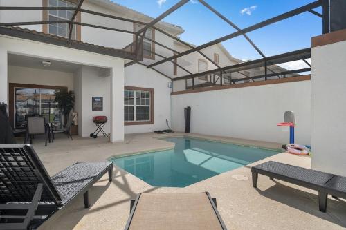 תמונה מהגלריה של SUPER SERVE- AMENITIEs GYM LAZY RIVER POOL בקיסימי