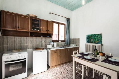 Sea View 3 Bedroom Stone Apartment in the City Center 300m from the Beach