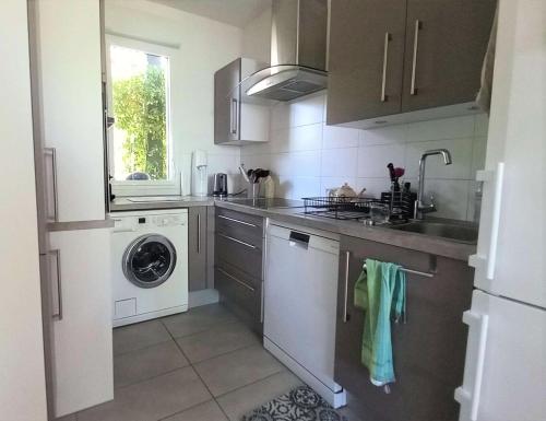 Photo de la galerie de l'établissement Résidence Bellevue - Charmant appartement de 90 m² à Arcachon MAE-9044, à Arcachon