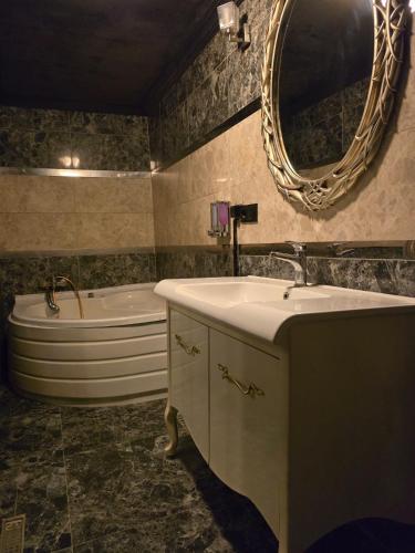 Ένα μπάνιο στο KLC Apart Otel