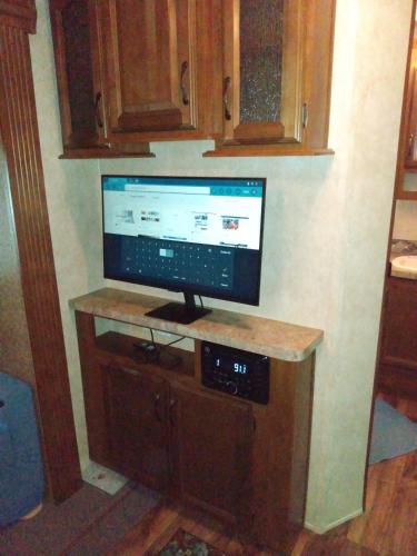 Una cocina o cocineta en Lakefront! Twin Birch Resort - The Loon