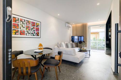 Luxury Apt near the Beach Athens Riviera by Olon