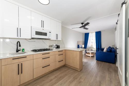 Кухня или мини-кухня в Sobe Apartments
