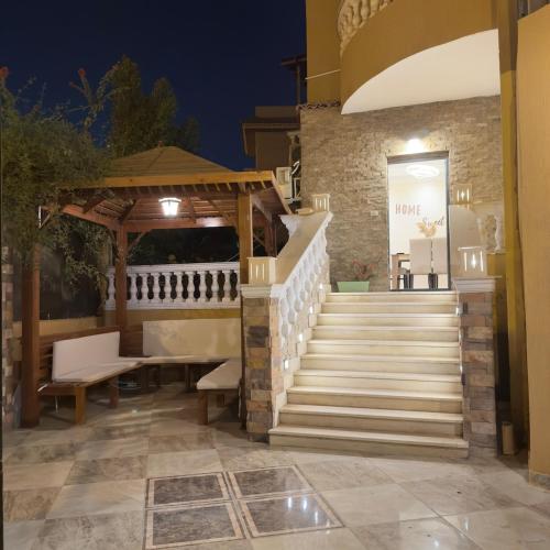 Fotografie z fotogalerie ubytování Hotel Apartment In Sheikh Zayed With Private Entrance v destinaci Sheikh Zayed