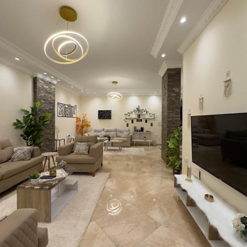 Posezení v ubytování Hotel Apartment In Sheikh Zayed With Private Entrance
