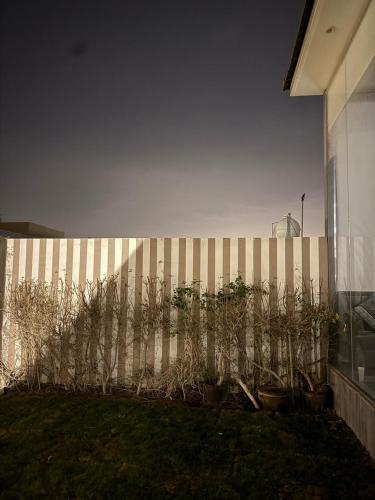 Fotografie z fotogalerie ubytování شاليه خاص ومميز بتصميم عصري ومواصفات حديثة STaY1 v Rijádu