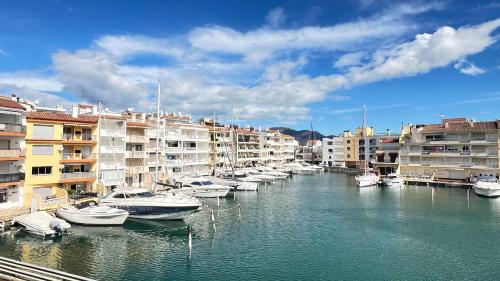 Apartamento B Frente al Canal con Terraza