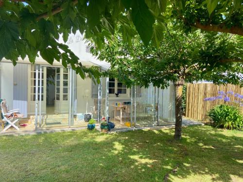 Maison charmante, 5 pers, wifi, quartier calme, jardin clos, près plage et commerces - FR-1-323-537
